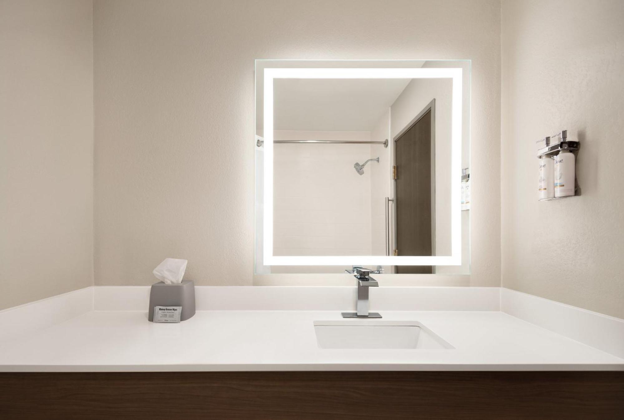 Holiday Inn Express Morgantown By Ihg Εξωτερικό φωτογραφία
