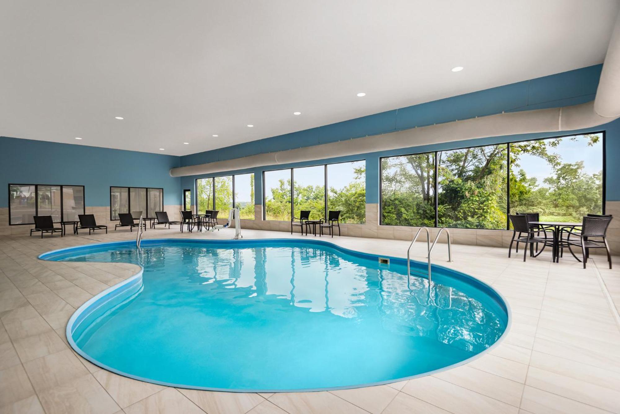 Holiday Inn Express Morgantown By Ihg Εξωτερικό φωτογραφία